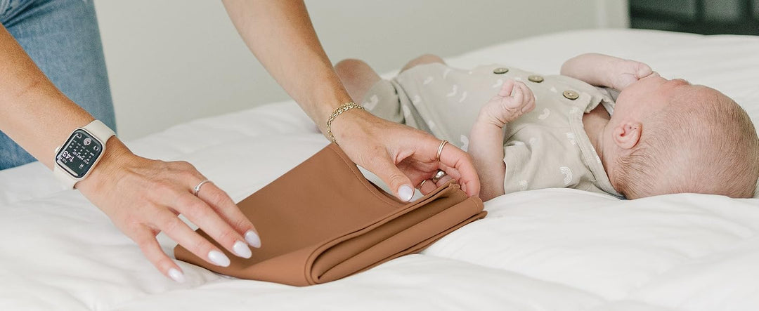 Konssy Faux Leather Waterproof Baby Changing Mat 2 Pack, Regular, 32"x20" - product details 9
