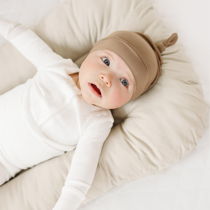 Konssy Baby Newborn Beanie Hat for Infant Girl Boy 0-6 Months Knot Sleepy Baby Hats, Buttery Soft & Stretchy Fabric, Preemie & Newborn Hospital Hat, for All Season